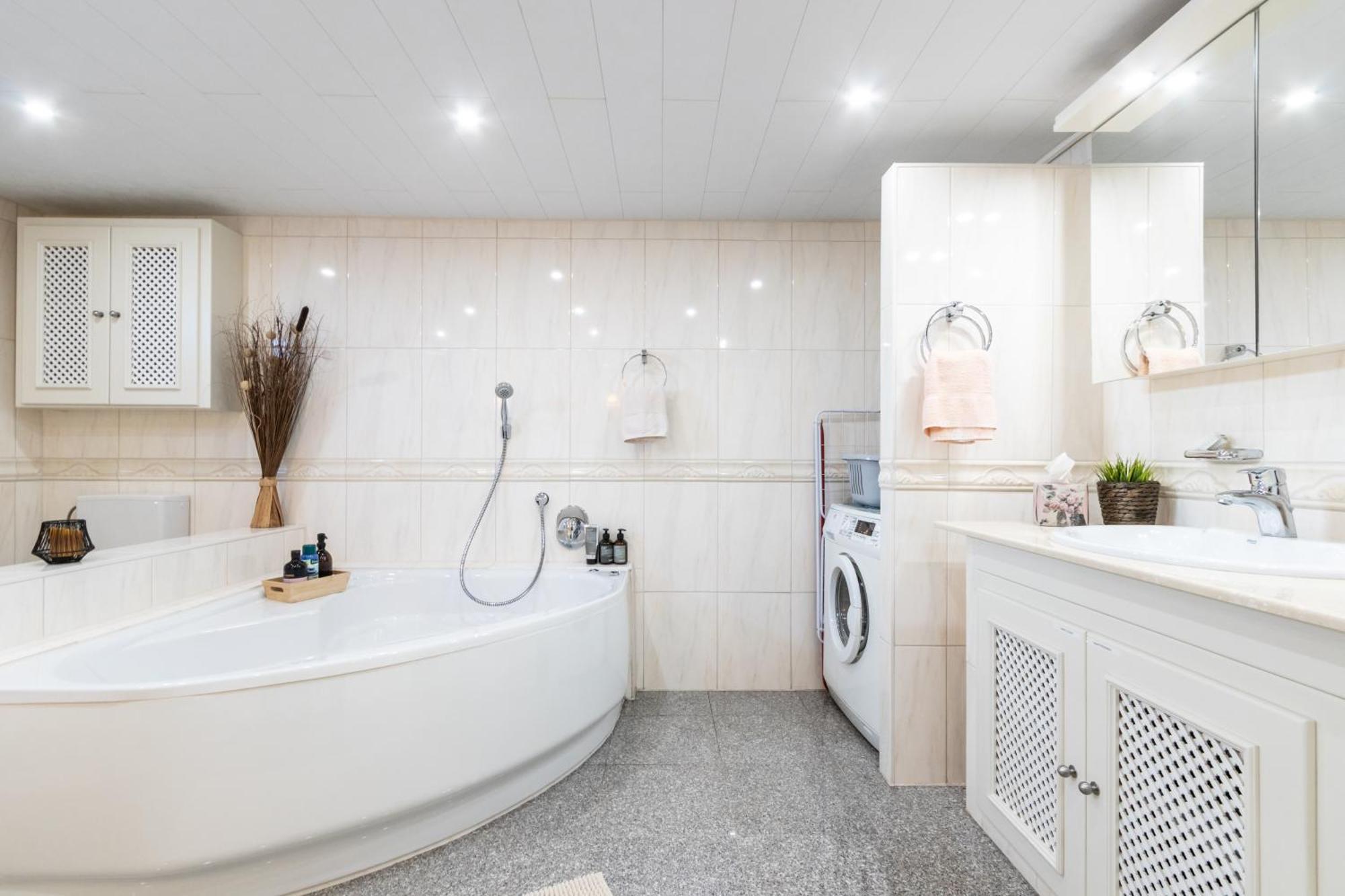 Eifelbergversteck Grosse Und Moderne Einliegerwohnung In Mayen Buitenkant foto